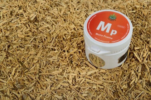 MUIRA PUAMA susz do aromaterapii zioła potencja Muira Puama kora – kolekcjonerski susz roślinny, ujęcie z bliska na opakowanie