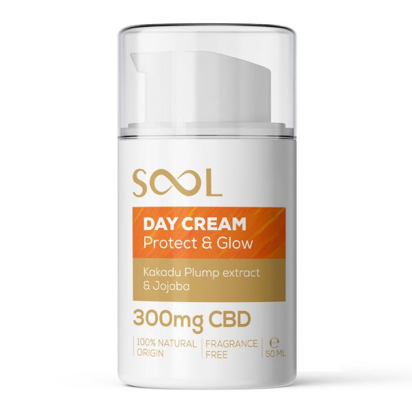 Krem na dzień Protect & Glow 300 mg kannabidiolu 50ml Reakiro Protect Glow krem na dzień z 300 mg kannabidiolu 50 ml — opakowanie kosmetyku do codziennej pielęgnacji twarzy