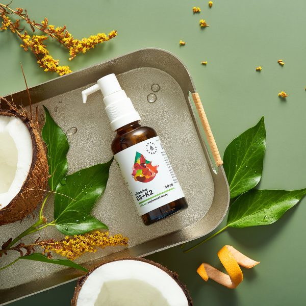 Vitamin D3 2000 IU + K2 Vegan, Tropfen 50 ml Krople D3 K2 Vegan 50 ml – Etikett mit den Rohstoffen D3V und MenaQ7