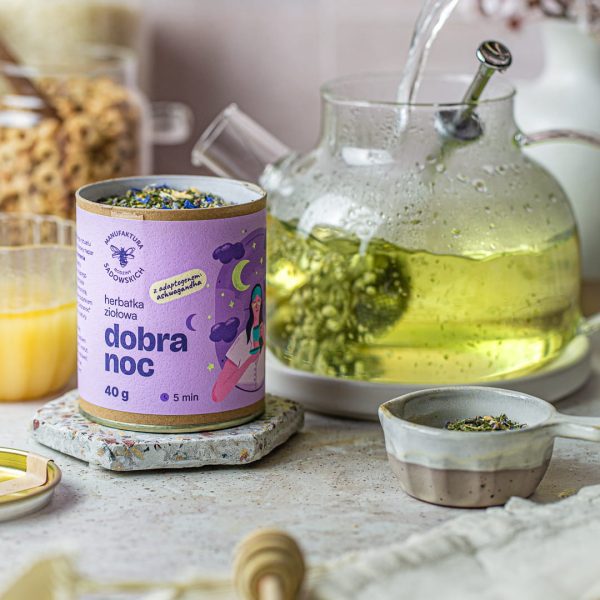 Herbata ziołowa ,,Dobranoc'': produkt konopny ubucha.pl Herbata Dobranoc: sypka mieszanka ziołowa, ujęcie z bliska