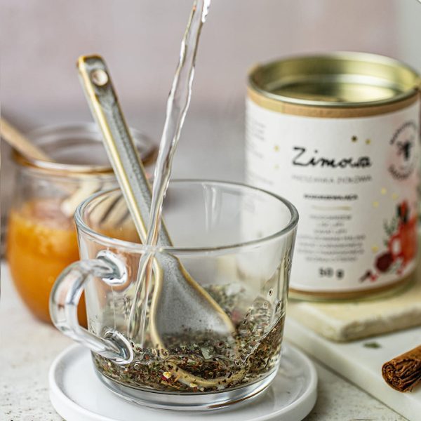 Zimowa herbata ziołowa: produkt konopny ubucha.pl Klasyczna zimowa herbata: opakowanie sypkiego suszu z przyprawami