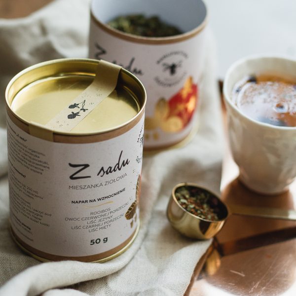 Herbata ziołowa - Z sadu: produkt konopny ubucha.pl Klasyczna herbata Z sadu: opakowanie ziołowej kompozycji