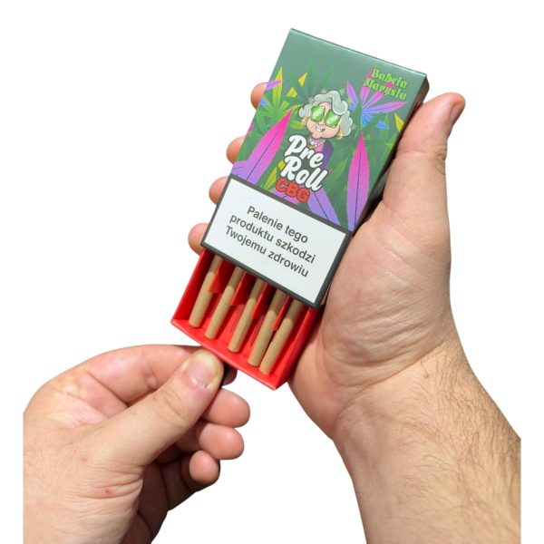 Grandma Marysia mit Cannabigerolen x 5 Stück. Vorgerollte Joints - 5 Stück Oma Marysia mit Cannabigerol-Prerolls – 5 Prerolls mit einer Mischung aus Hanfblüten, Nahaufnahme