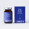 LABIFY Body B Complex+ - zdjęcie 8 LABIFY Body B Complex+ - butelka obok kartonowego pudełka, ujęcie na szarym tle