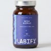 LABIFY Body Omega 3+ - zdjęcie 4 LABIFY Body Omega 3+ - butelka 60 kapsułek na jasnym tle, ujęcie pionowe
