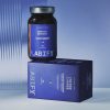 LABIFY preparat z linii Energy - zdjęcie 4 LABIFY preparat z linii Energy - butelka i pudełko na niebieskim tle z żebrowaną szybą