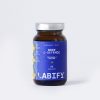 LABIFY Body Witamina C+ - zdjęcie 3 LABIFY Body Witamina C+ - butelka 60 kapsułek na jasnoszarym tle, ujęcie pionowe
