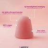 LABIFY Żelki z Kreatyną truskawkowe - zdjęcie 6 LABIFY Żelki z Kreatyną truskawkowe - grafika producenta z opisami wokół różowej żelki, różowe tło