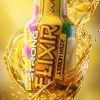 Elixir Panoramixa Energy Lemon, shot konopny 100 ml w pionowym kadrze ze złotym płynem