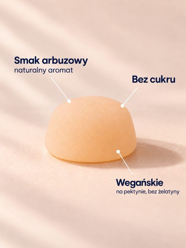 Beżowy żelek Creatine Gummies w zbliżeniu, podpisy: smak arbuzowy, bez cukru, wegańskie na pektynie
