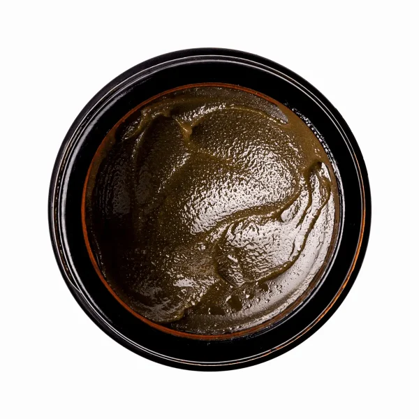 Maść konopna pielęgnacyjna 500 mg kannabidiolu 50 g Maść konopna pielęgnacyjna 50 g: ujęcie boczne słoiczka, marka Kombinat Konopny z ekstraktem konopnym